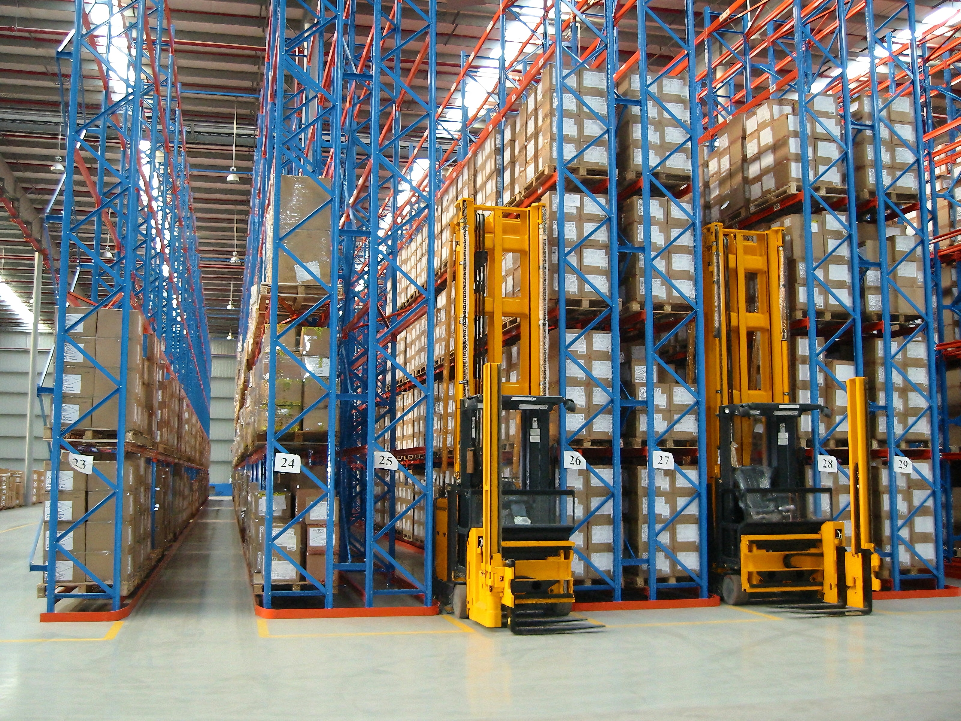 장기 저장 필요를 위한 품질 있는 팔레트 랙 선반에 투자하기