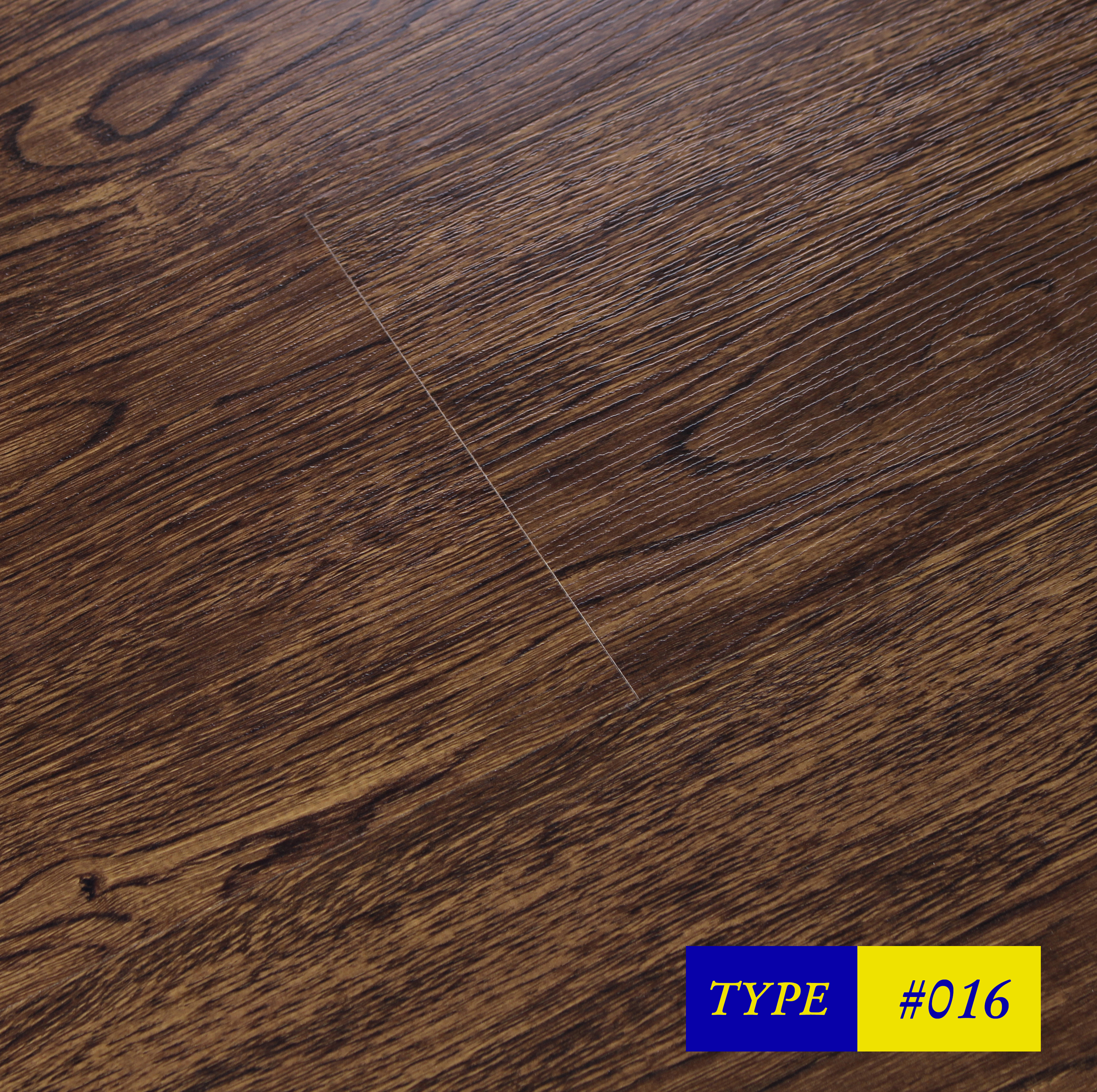  How Laminate Flooring Offers a Realistic Wood Look Without the Price?