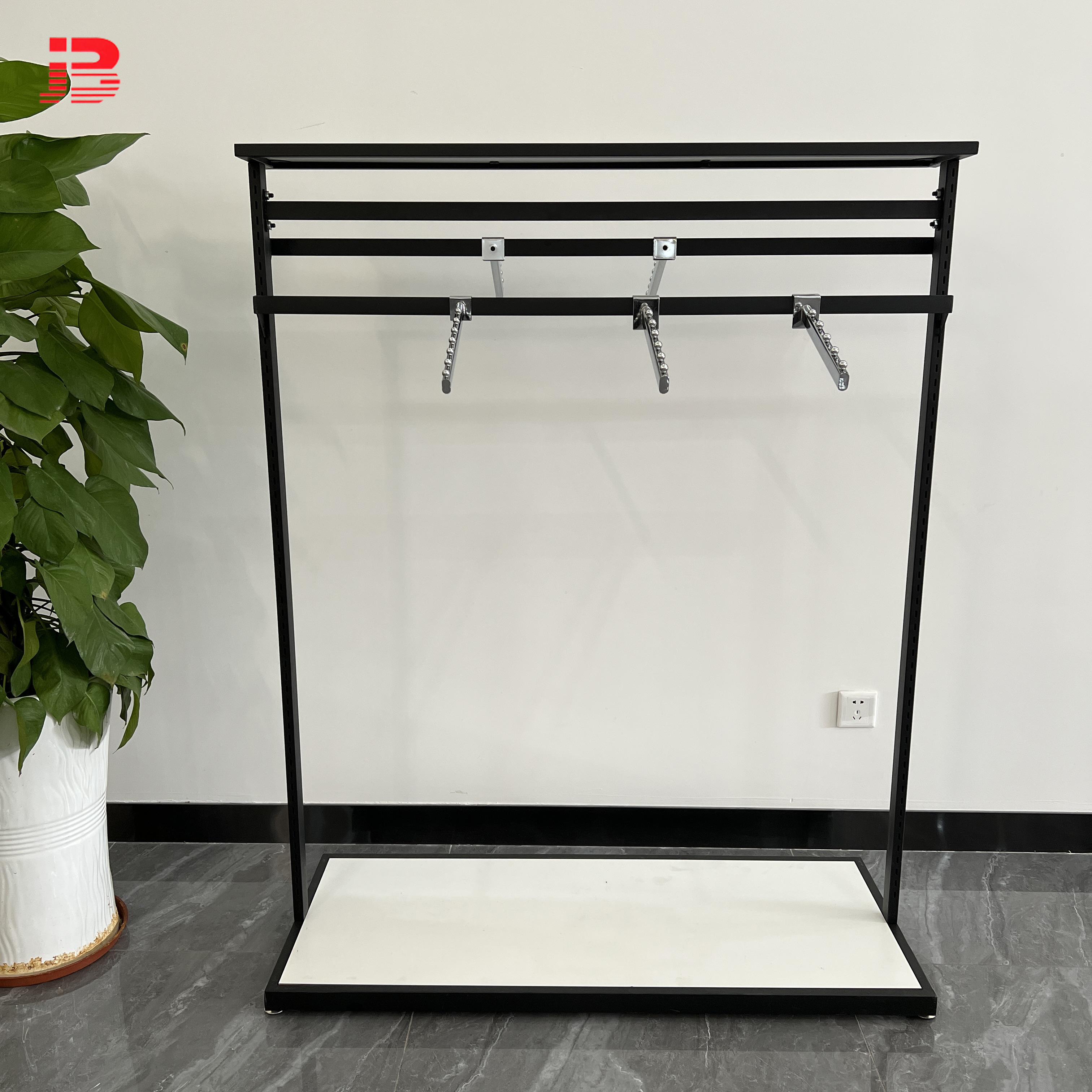 The Art of Choosing the Perfect Metal Display Rack