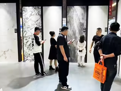 توصلت ألواح الصخور MoYoBo إلى تعاون استراتيجي مع مصممين معروفين لاستكشاف إمكانيات جديدة لتطبيقات ألواح الصخور