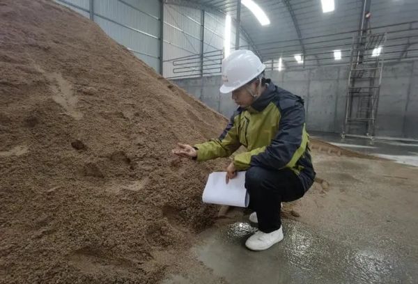 block making material sand.jpg