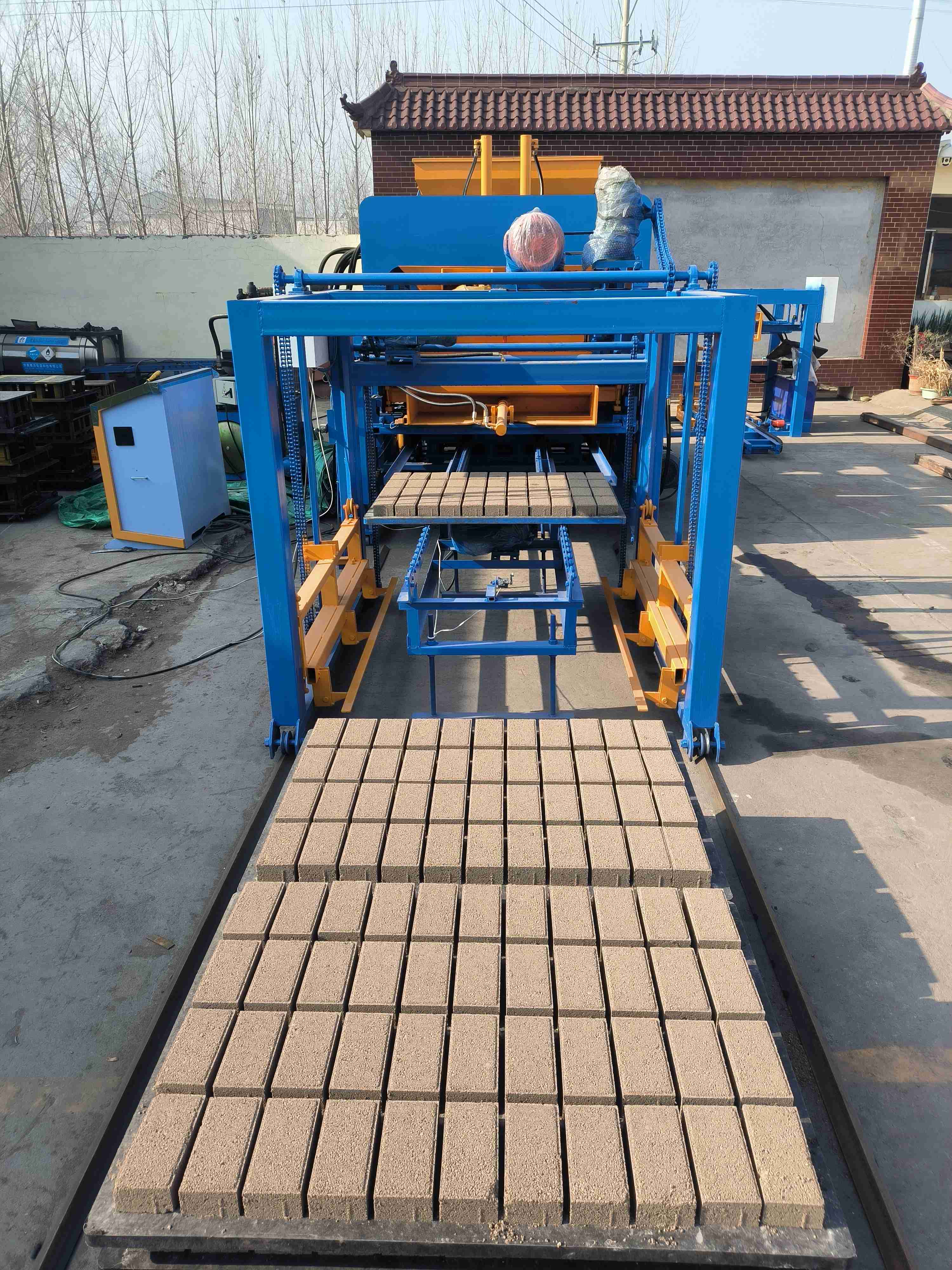 fully automatic block machine 4.jpg
