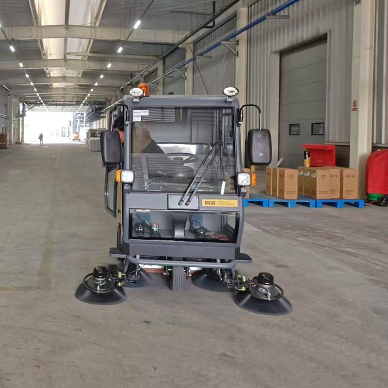 Où découvrir les dernières innovations en matière de balayeuses pour magasins