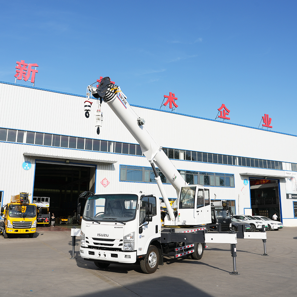 kurang Angkat 8Ton ISUZU KV600 dengan Hook Berganda