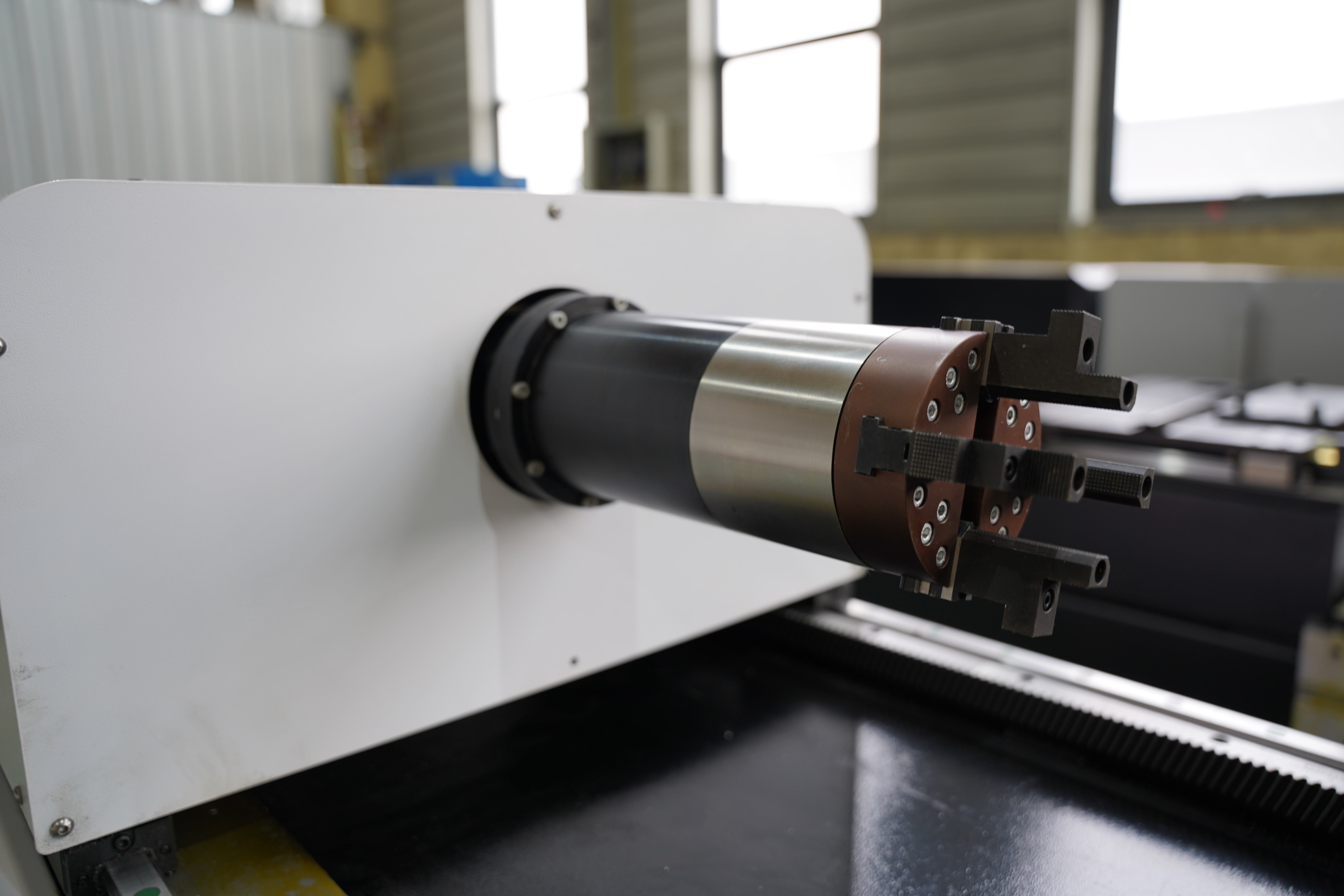 Déantóirí Uirlisí Ghearradh Lasair Barr | Réiteachais Ardfheabhsaithe RT  Laser, image size:6000x4000