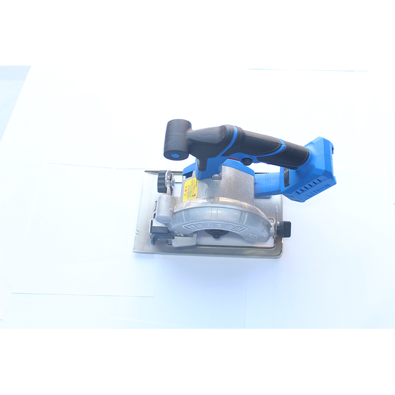 A conveniência de uma furadeira sem escova e sem fio