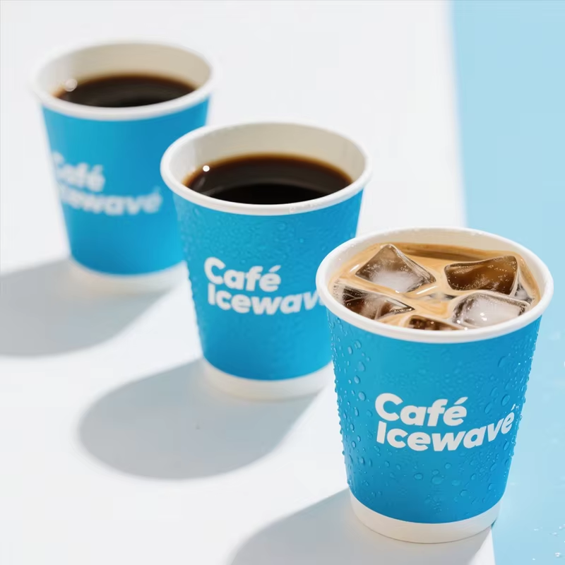 מהם היתרונות המרכזיים של שימוש בכוסות נייר לעוגיות יציבות סביבתית?