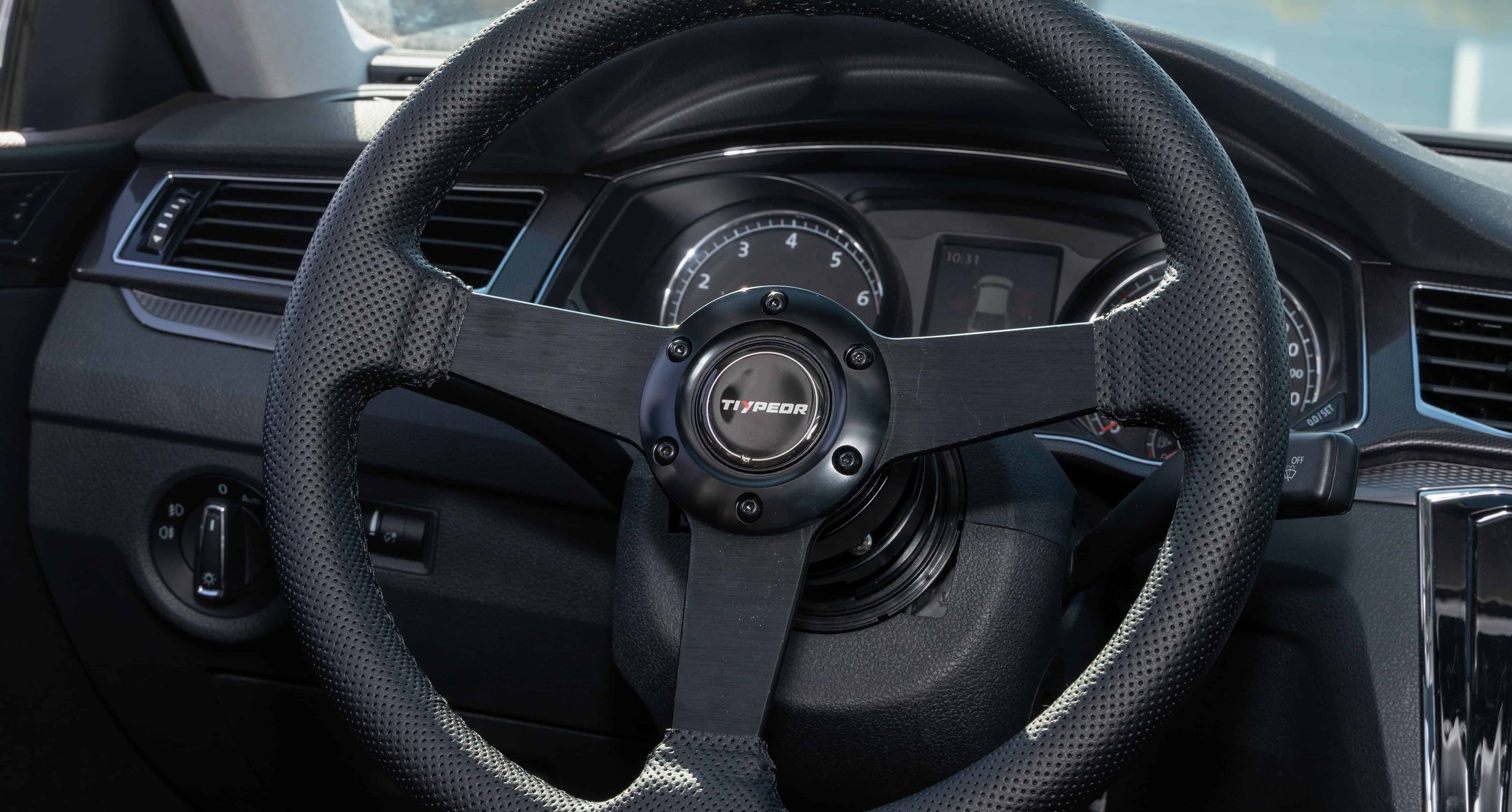 https://okki-shop.oss-cn-hangzhou.aliyuncs.com/category/405979/2810/21ef972178b1bbec071b12ea8fccf494/1-Steering%20Wheel%282%29.jpg