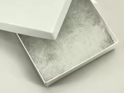 How to Choose a Clothing Box That Protects Garments in Transit?