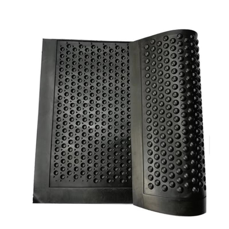 Betydningen af at reducere statisk elektricitet med en ESD anti-træthedsmåt