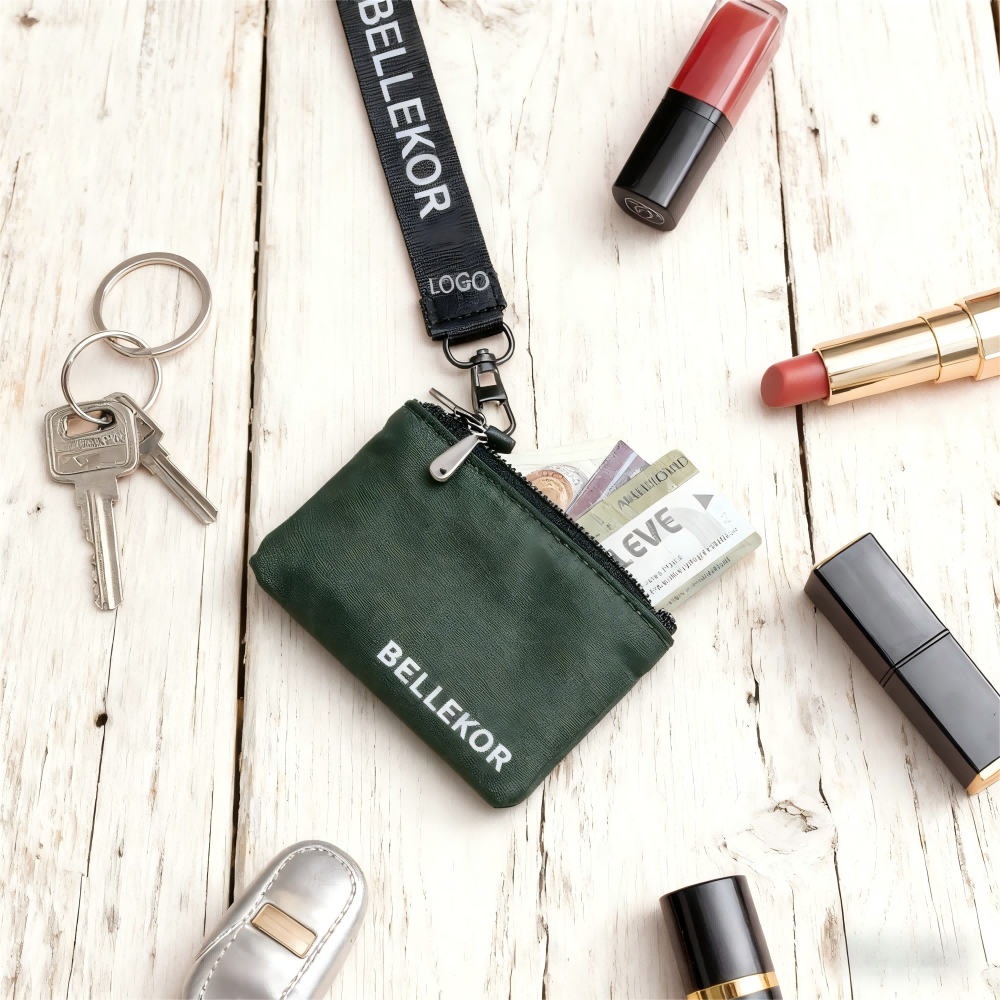 Преимущества косметички из ПВХ