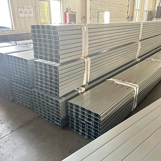 Silné C-paprskové konzoly pro solární pozemní instalaci: Odolné vůči povětrnostním podmínkám a dlouhodobě trvanlivé