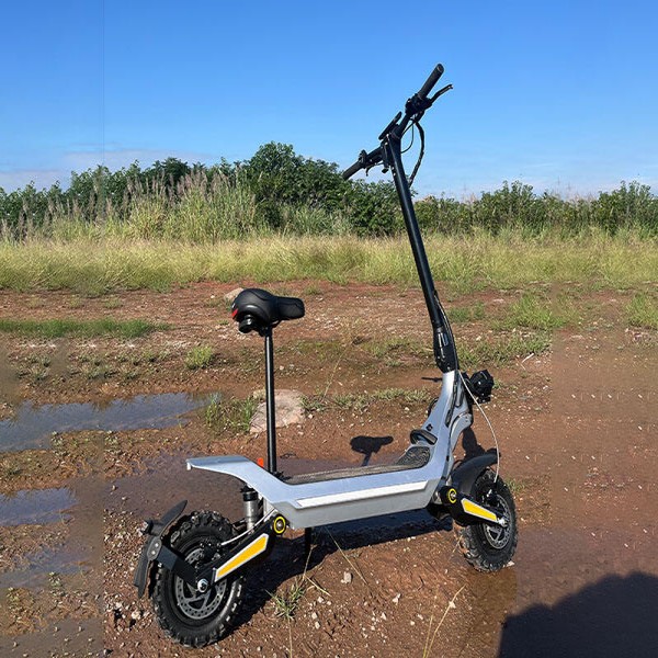 สัมผัสความตื่นเต้นในการขับขี่สกูตเตอร์ไฟฟ้าได้วันนี้