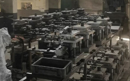 Machinery and molds for the production of copper terminal blocks