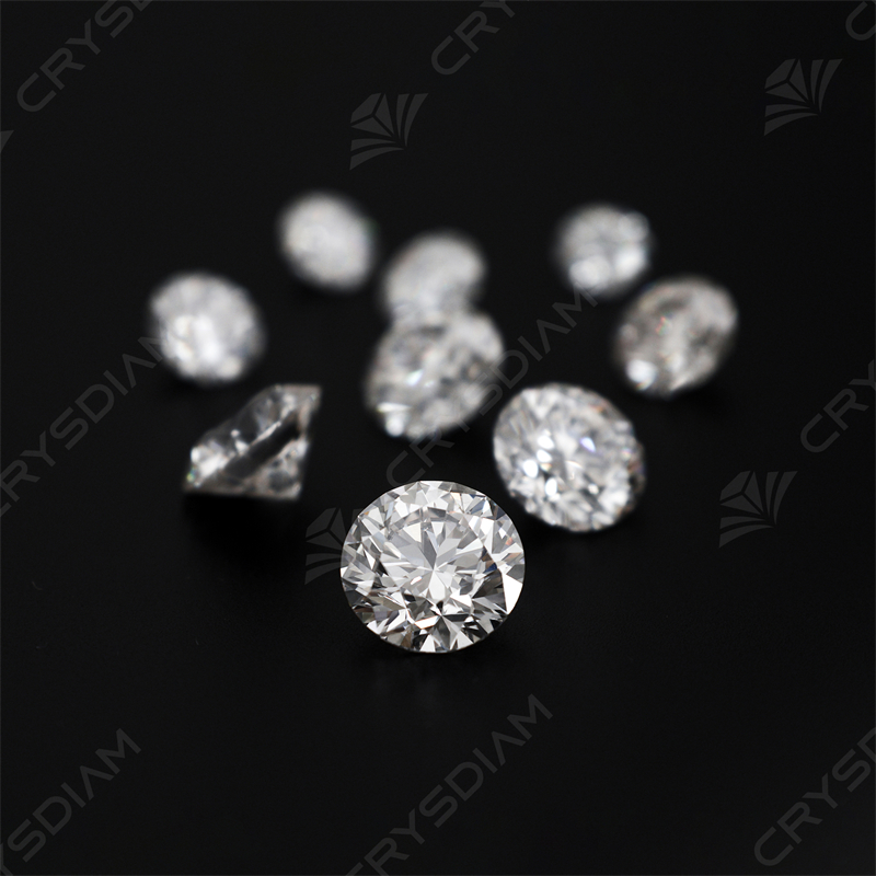 Elija el par adecuado de pendientes de perno de diamantes creados en laboratorio estandarizados.