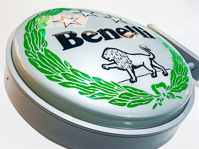 Uzoq muddatli marketing ta'siri uchun chidamli va ob-havoqa chidamli yoritilgan panellar