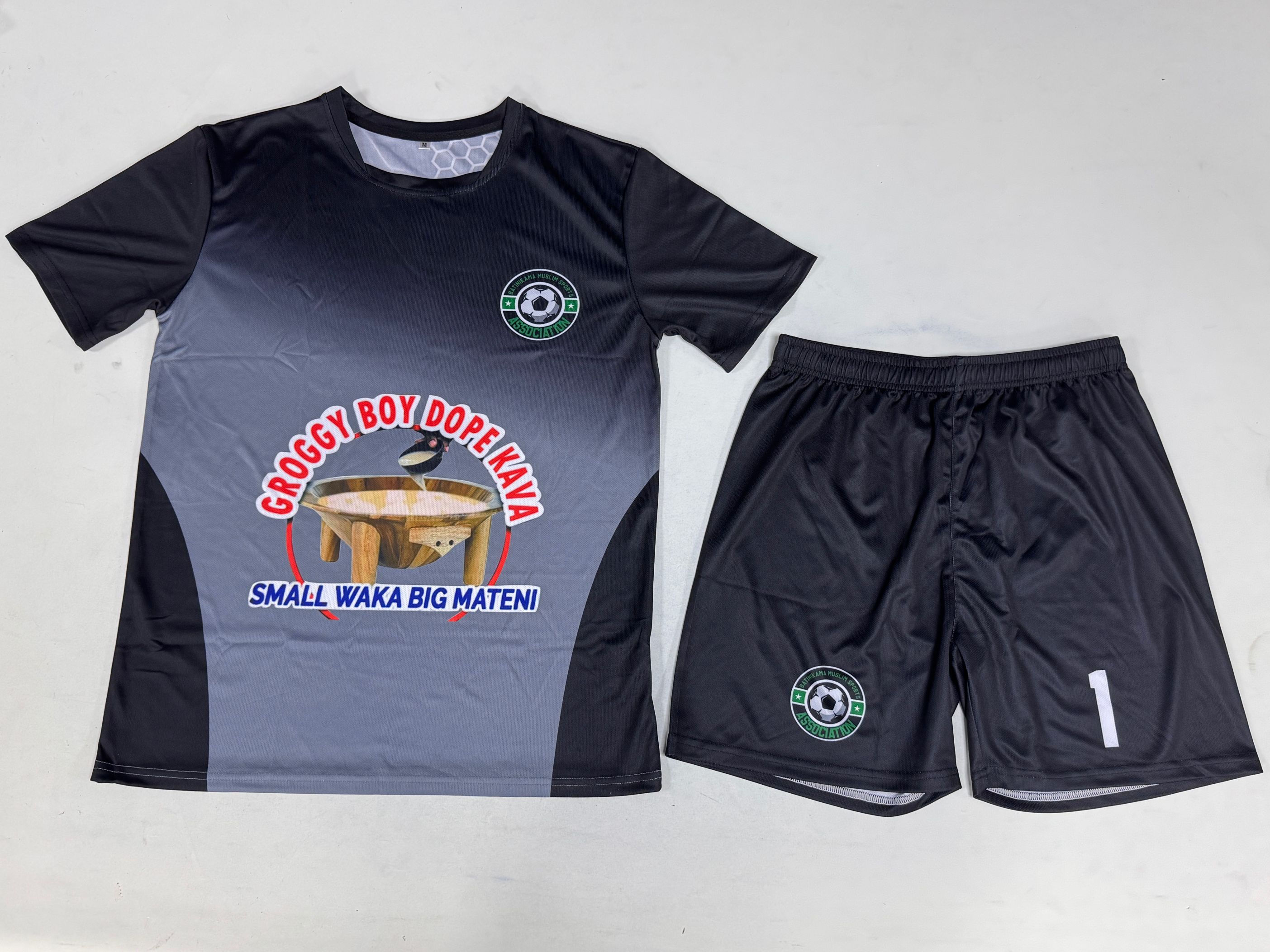 फुटबॉल जर्सी के थोक आदेशों के लिए त्वरित और कुशल शिपिंग