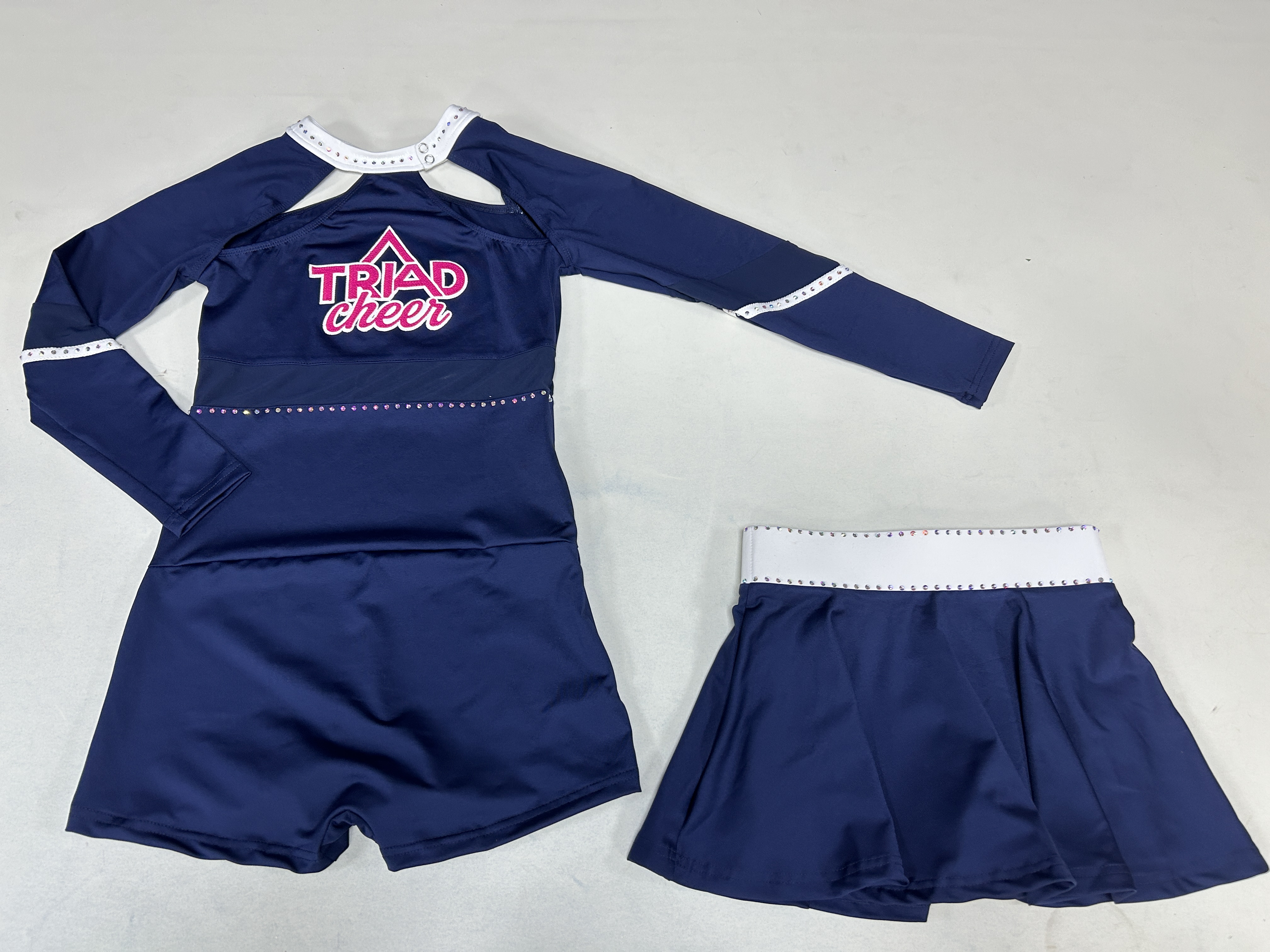 Aumenta il morale e la fiducia della squadra con un abbigliamento da cheerleader di primissima qualità che saprà sicuramente impressionare.