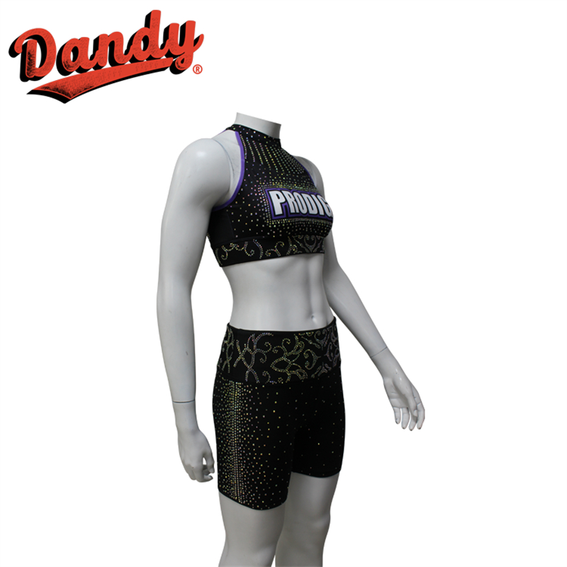 Zostaňte krok napredy súperom pomocou individuálnych futbalových dresov, ktoré pôsobia dojmom