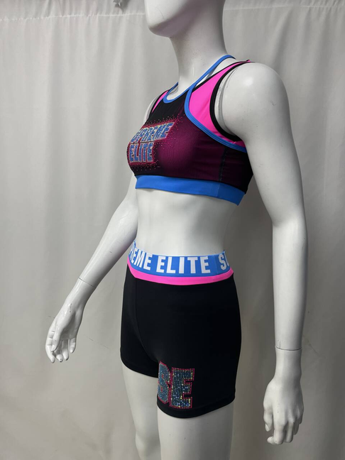 Uusimmat mallit ja kuviot crop-housuissa ja shortseissa