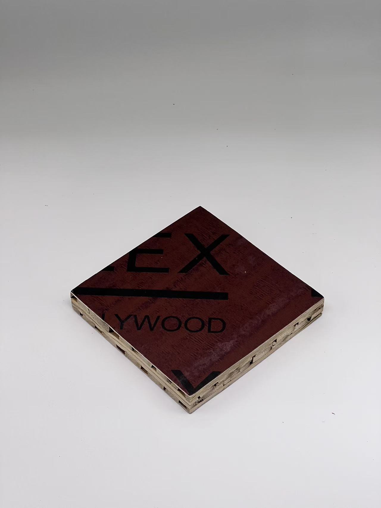 วิธีตรวจสอบไม้อัดขนาด 15 มม. คุณภาพดีสำหรับความต้องการซื้อขายส่งของคุณ