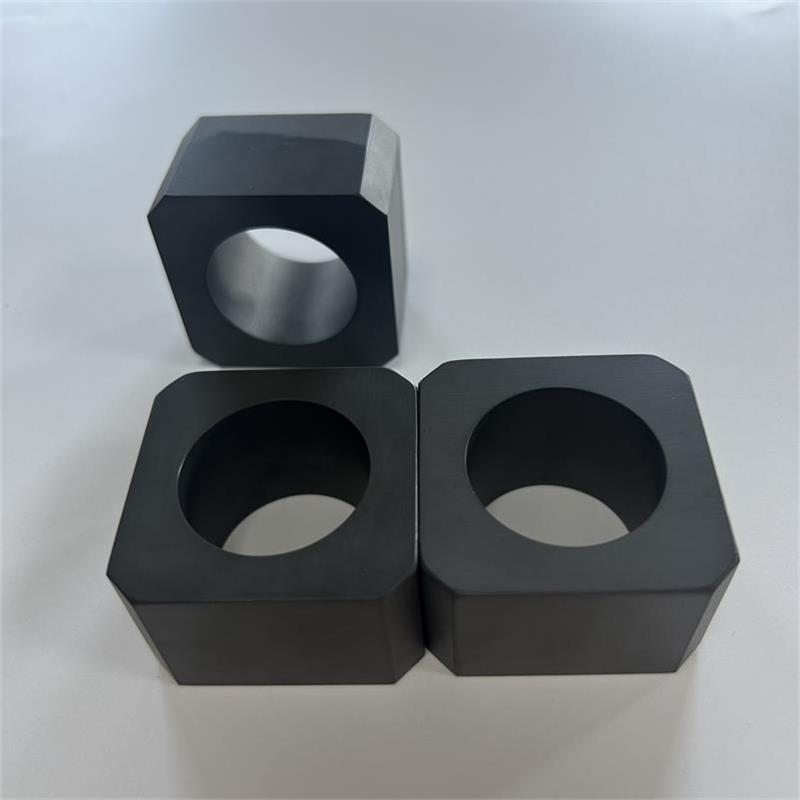 לבני קרמיקה לכוח גרעיני: שימור שלמות מבנית בתחנות כוח גרעיניות