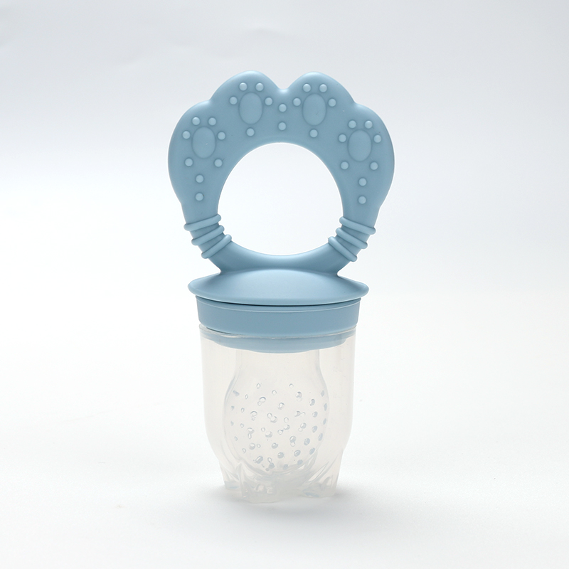 Cat Paw Fruit Feeder