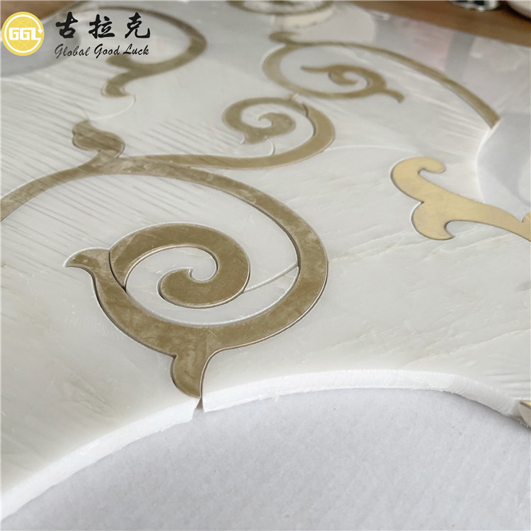 Elegant Design Waterjet Mosaic lrregular White Marble Mix Brass for Wall Tiles