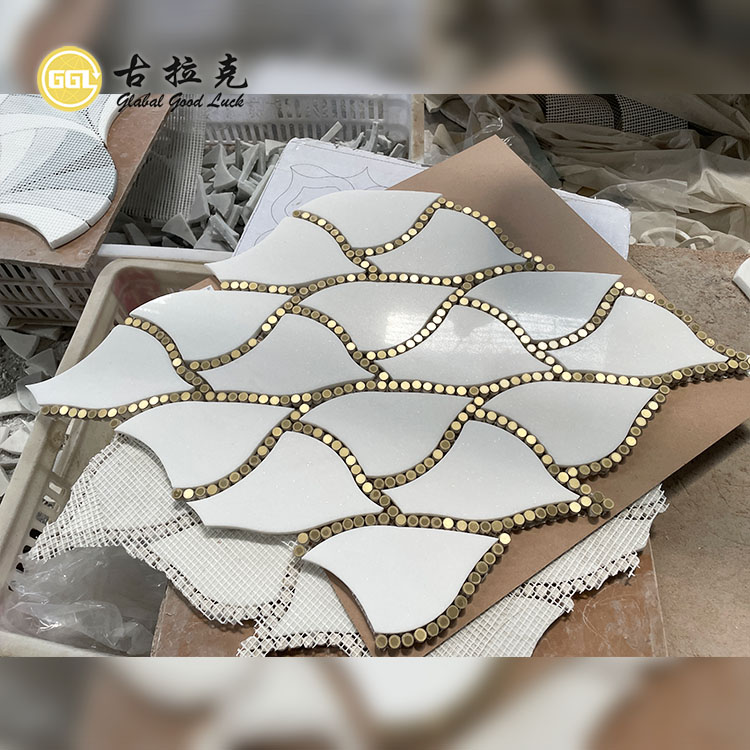 Thassos White Marble Mix Round Brass Pattern Waterjet Mosaic Tile