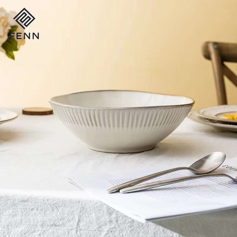 Ceramic Bowls vs. Plastic Bowls: Which One Lasts Longer?