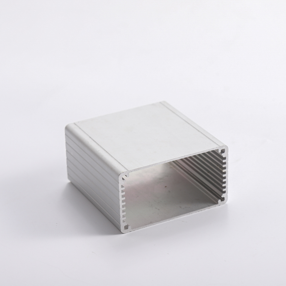 Hochwertiger Aluminium-Kühlkörper mit verklebten Flossen für hervorragende thermische Leistung