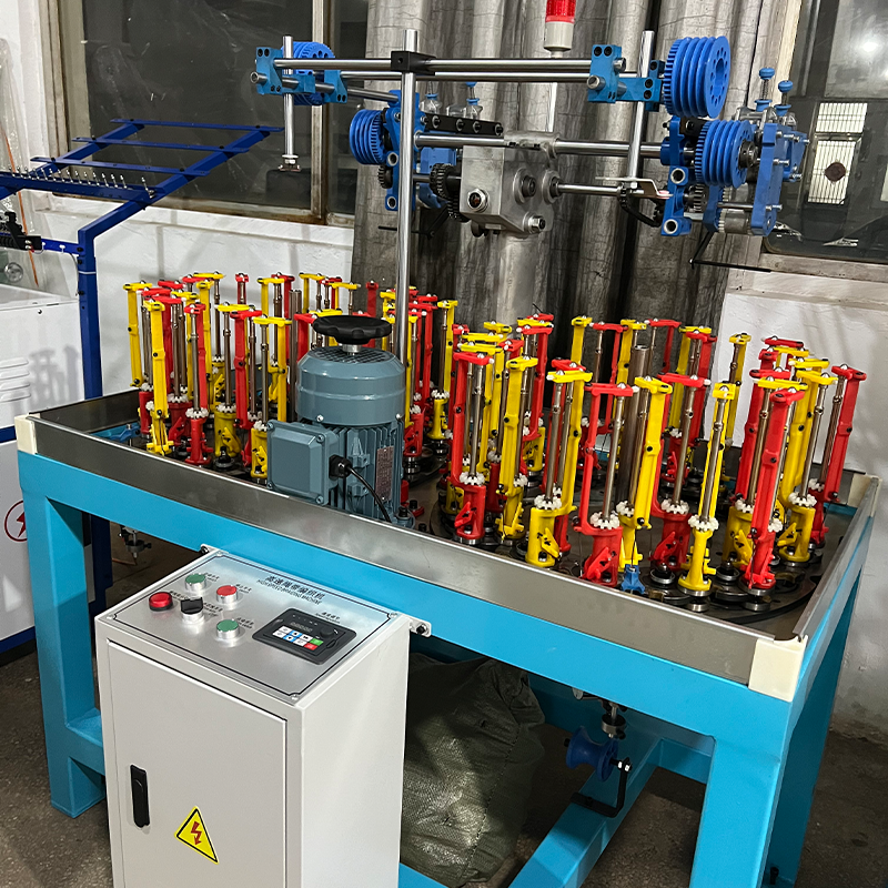 Macchinari per il trattamento umido tessile per una produzione ecocompatibile.