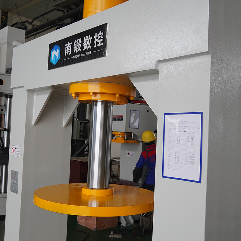 200 ton hydraulic forklift tire press machine  details
