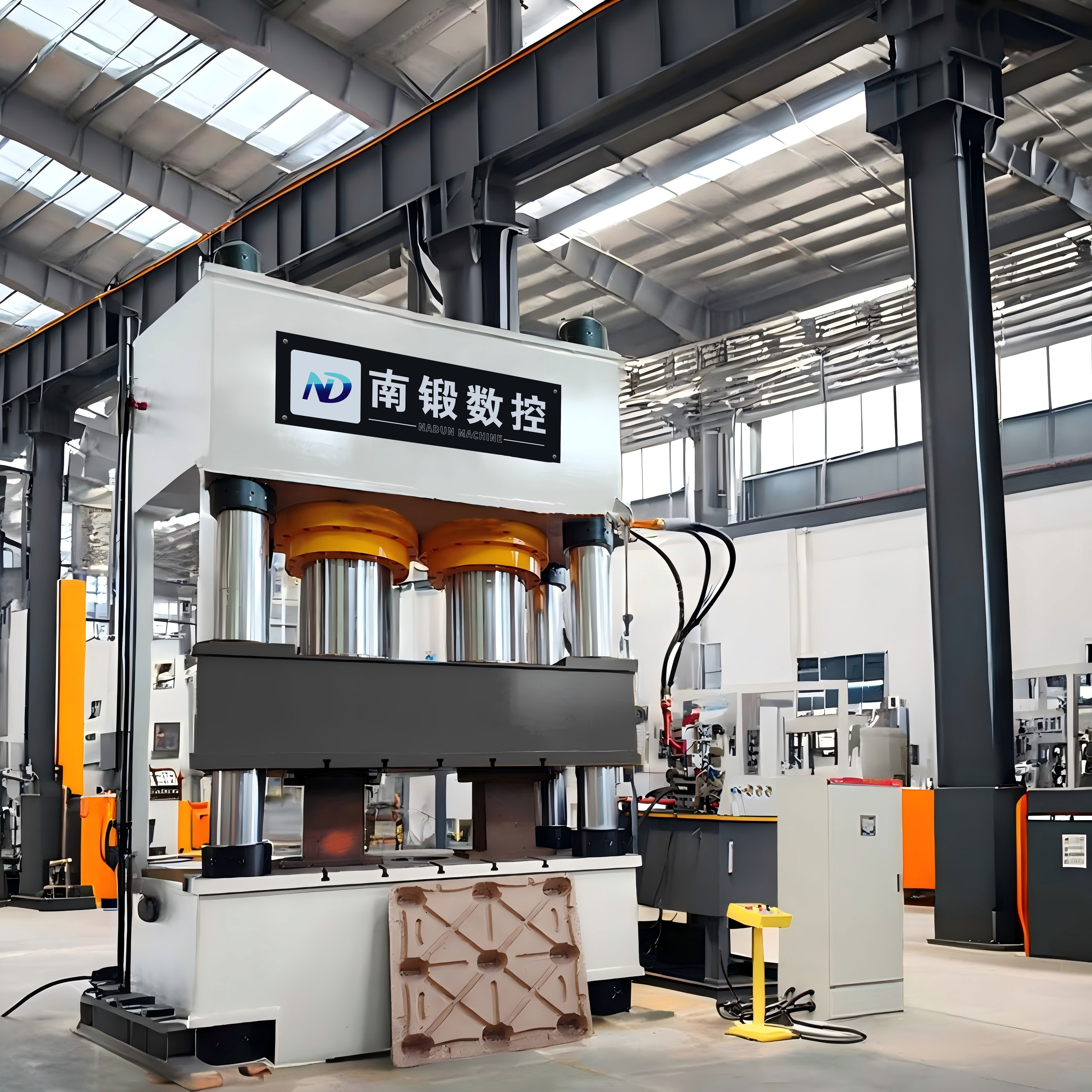 12500 tons wood chip pallet hydraulic press