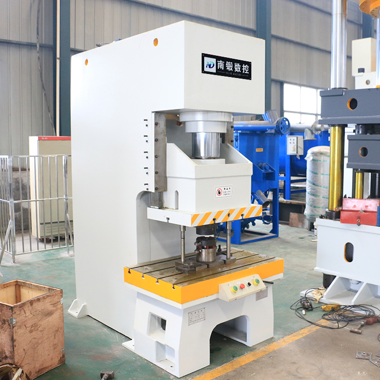 Гибкость гидравлических металлических пробивных станков.