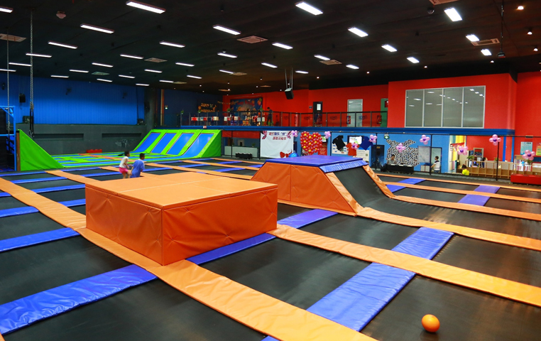 Our commercial-grade trampolines are built with strong metal structures and specially strengthened metal components such as the tailor-made springs. These structure and components will ensure that the trampoline will be sturdy and durable.