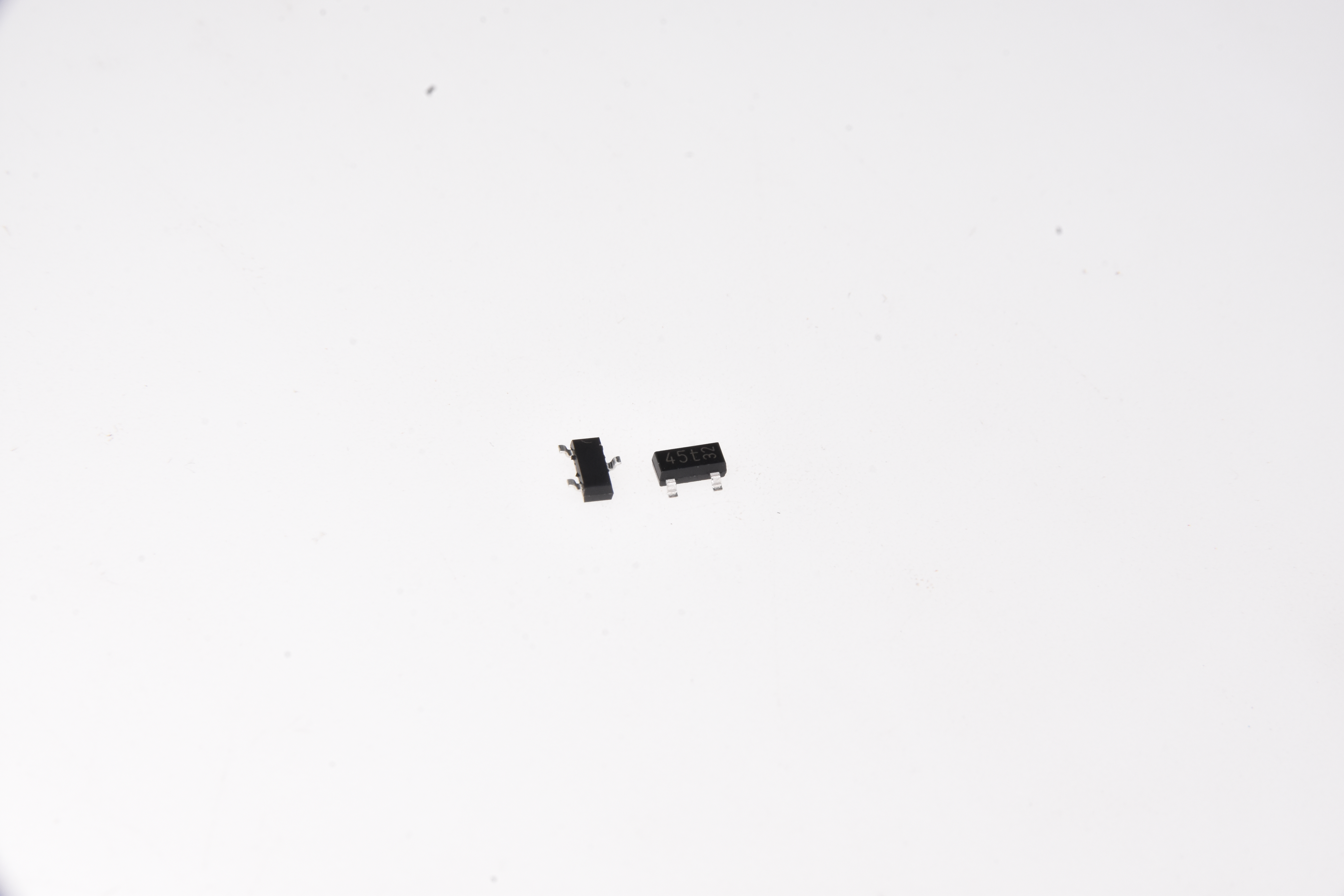 Jeking New And Original Electronic Component Schottky Diodes SOT-23-3 BAS40-05
