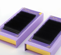 Classic Wispy Lashes: The Key to Achieving a Red Carpet Look