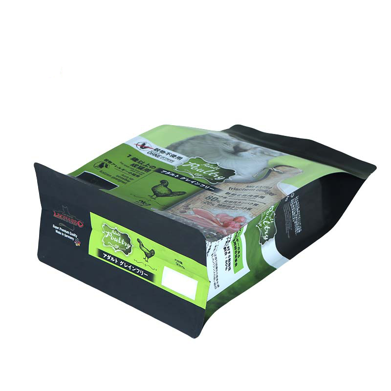 Stilosa e con un aspetto rustico grazie al disegno a fondo piatto