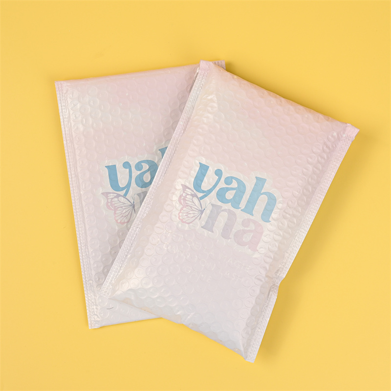 The Versatility of Bubble Mailer Bags in E-Commerce Shipping