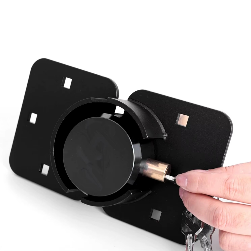 Tashabbusga qulay va kalit bilan yopiladigan metall quti