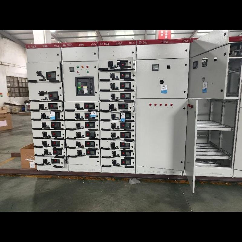 المكونات الأساسية لتوزيع الطاقة بأمان وكفاءة