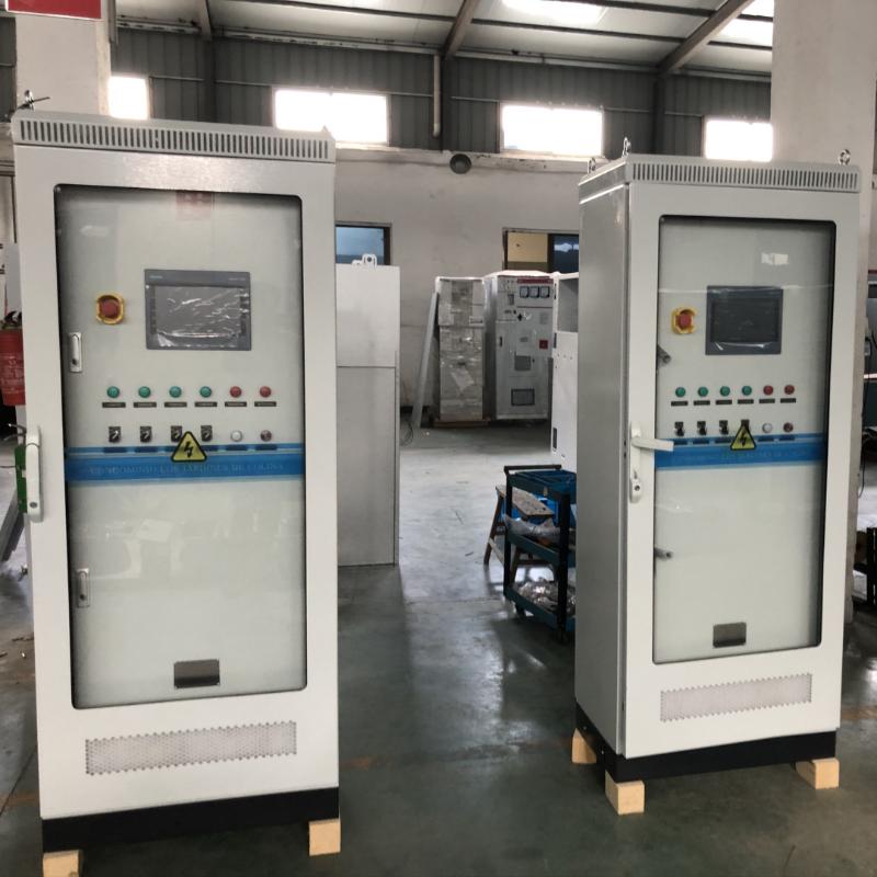 Intelligentes Steuerungssystem 380V/50Hz IP54 für Wasserpumpe mit VFD, PLC und HMI-Bedienoberfläche sowie Fernüberwachung und Energieverteilung