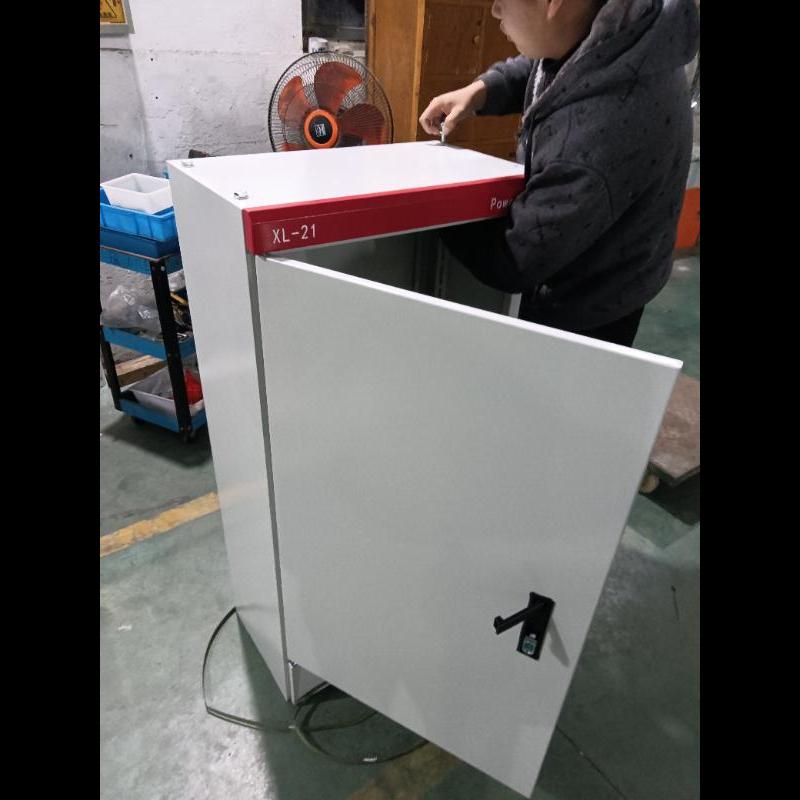 Garantire sicurezza e affidabilità con l'installazione degli apparecchi di manovra a media tensione