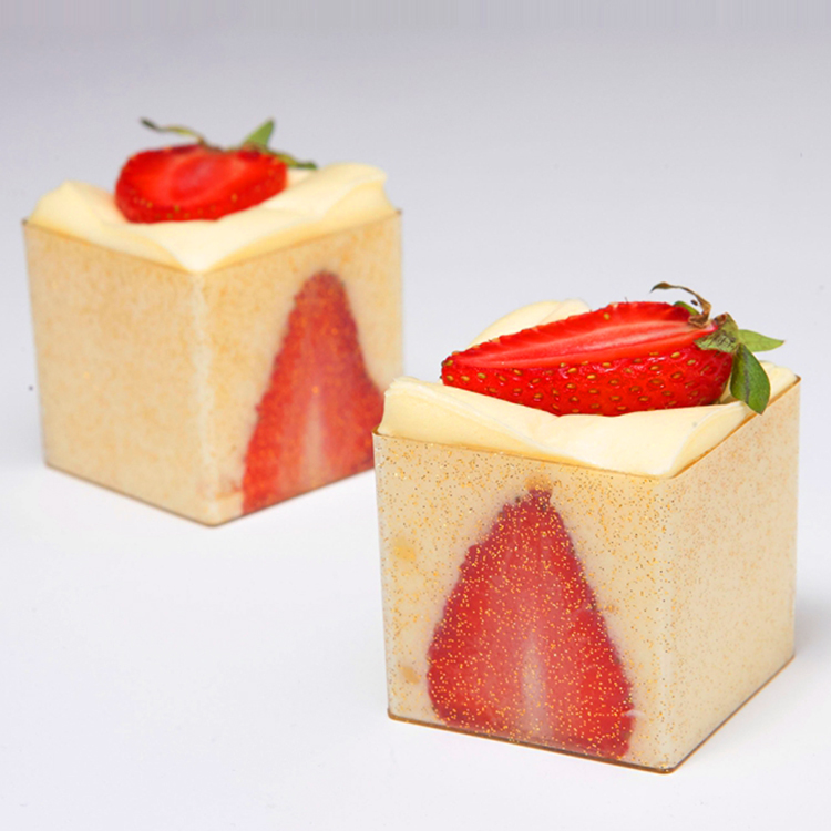 CH85 70 مل مینی ڈیسٹ کپس موسم کے لیے، لیڈز اور چمچوں کے ساتھ پلاسٹک کیک کپ