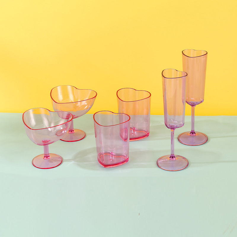 כוסות פלסטיק בצורת לב לאירועי חתונה, גביעי שווארץ ורדרד ליום האהבה