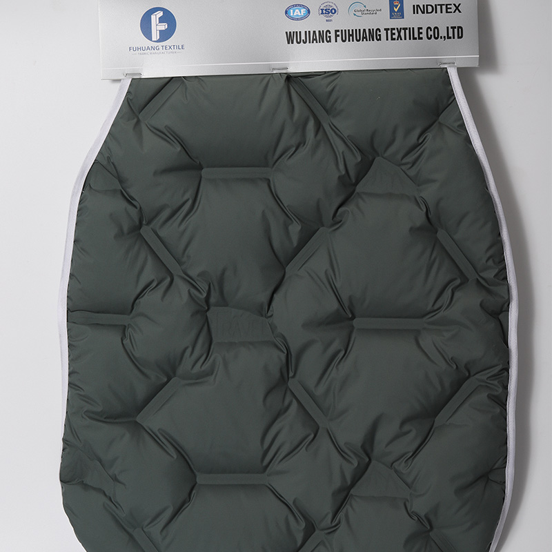 Зашто је свилана обојена тканина неопходна