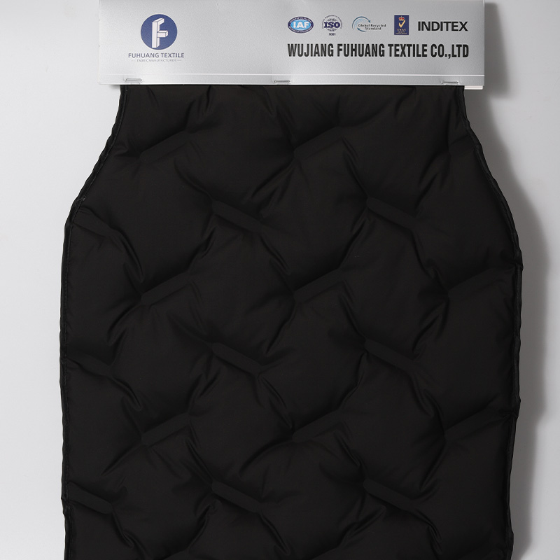 Piliesteryno 100% triukščių gausumas