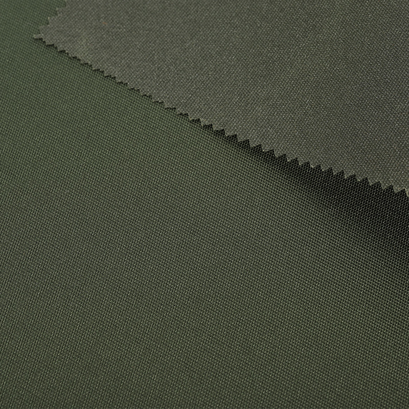 Gidişat boyunca kurak kalarak inovatif şemsiye su geçirmez dokumamızı deneyin