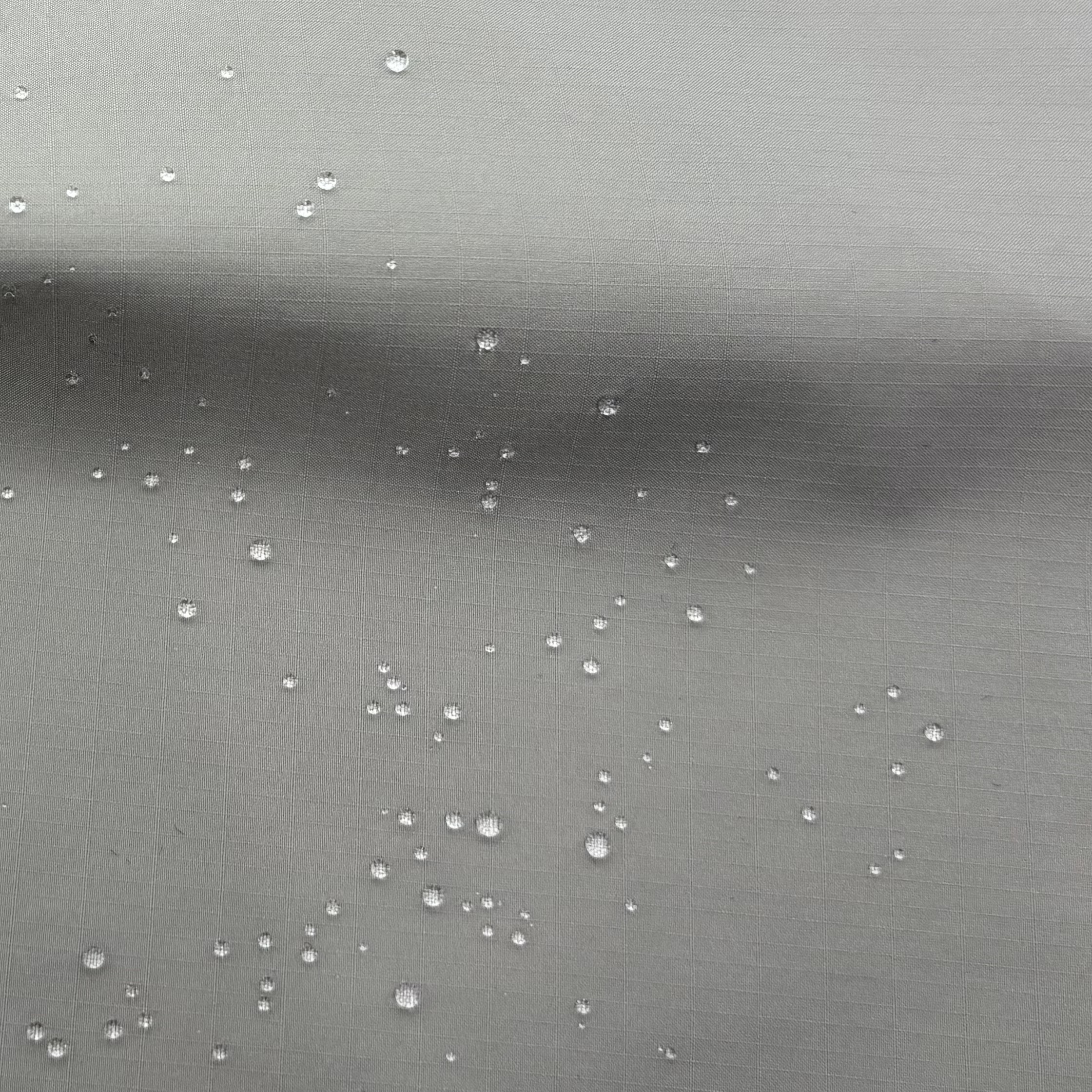 Populyar iş paltarları parçalarının üstünlükləri və çatışmazlıqlarının araşdırılması